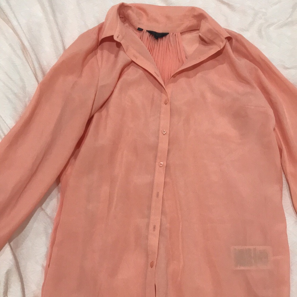 GUESS BUTTON DOWN